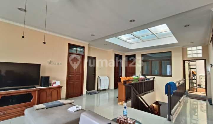 Jual Rumah Hdp Utara 2 Lantai 10x16 di Sunter Garden, Jakut