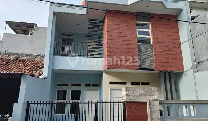 Kayu Putih, Dijualrumah 2Lt Bagus Siap Huni
