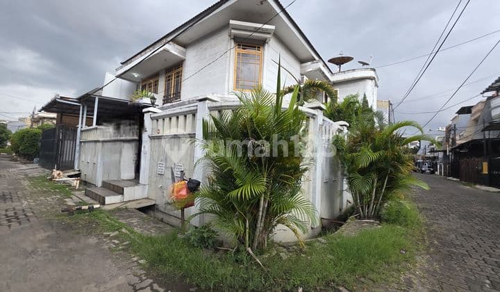 In Sunter, For Quick Sale 2-Storey Corner House