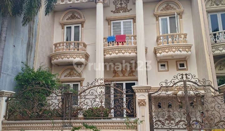 Gading Mediterania, 10x26 House for Sale, 2 Floors, Semi Furnished