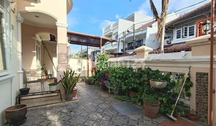 Dijual Rumah 2 Lantai Siap Huni Hoek Selatan Barat Di Sunter