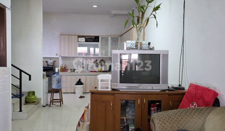Agung Barat,Dijual Rumah Bagus 3 Lantai Jalan3 Mobil