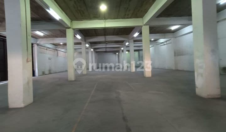 Gudang 830 M²Di Pulogadung Akses Kontainer 40 Feet