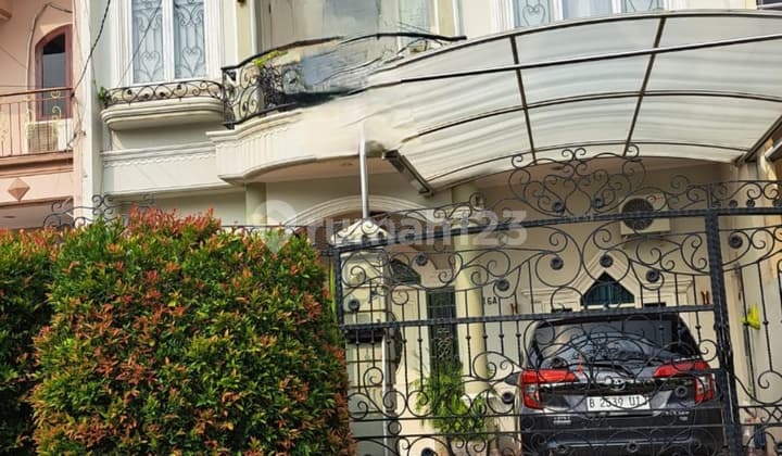 Rumah 8x23 Siap Pakai 2,5 Lantai Di Sunter