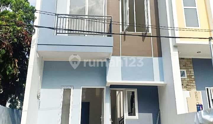 House in Gading Griya Lestari, 2 Floors, New SHM (Certificate of Ownership)