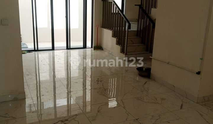 Disewakan Rumah Murah Bagus Mewah Semi Furnished 3Lantai di Asya Cluster Semayang Jakarta Garden City Jakarta Timur Siaphuni Minimalis Modern
