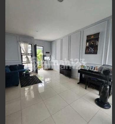 Dijual Rumah Murah Brandnew 3Lantai di Cluster Maison De Wisteria Metland Menteng Jakarta Timur Siaphuni Minimalis Modern