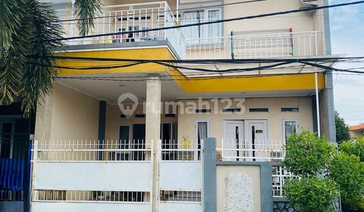 Dekat Universitas di Permata Harapan Baru Bekasi