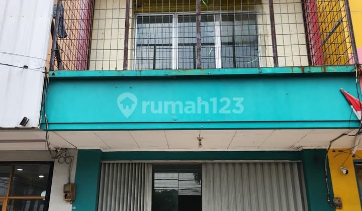 Ruko Lokasi Strategis di Bulevard Hijau Harapan Indah