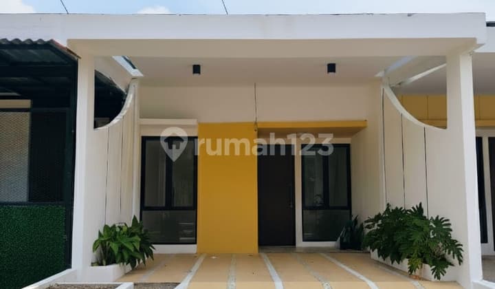 Minimalist House in Mutiara Gading City Bekasi
