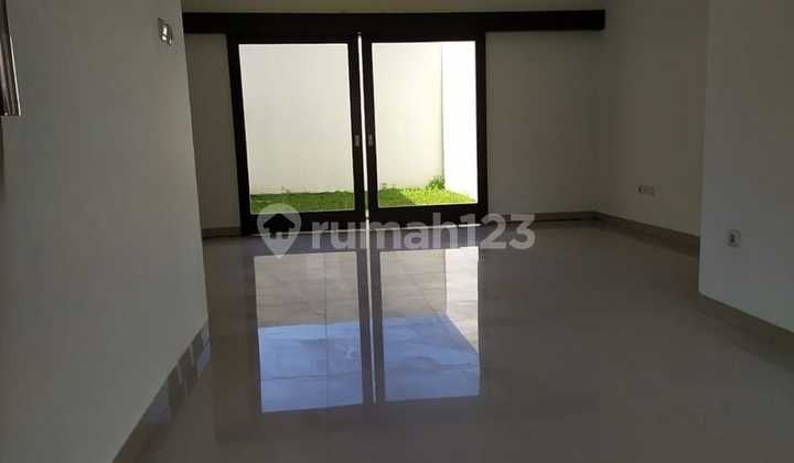 Murah !!! Jual Rumah 2 Lantai Minimalis Daerah Bkr, Pasirluyu