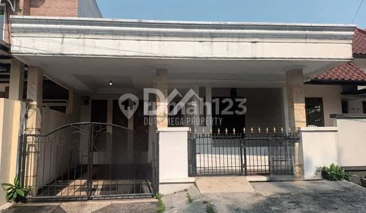 Rumah 1,5 Lantai Siap Huni di Jelupang, Tangerang Selatan