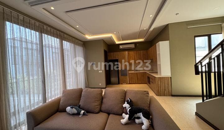 Dijual Rumah Cantik full interior, At The Zora BSD