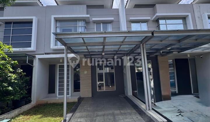 Rumah Golf Island 2 Lantai Disewakan Semi Furnished Strategis bisa Nego di Pik