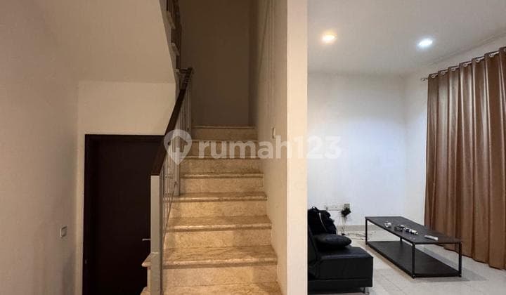 Rumah Golf Island Symphony 2 Lantai Disewakan Semi Furnished Unit Ready Siap Huni di Jakarta Utara