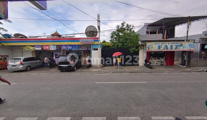 Dijual Rumah Dan Tempat Usaha