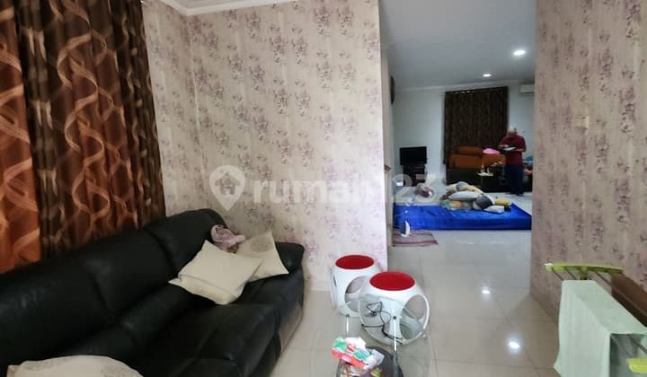 rumah kota wisata bagus 2 lantai megah rapih lt 220 lb 189 nego
