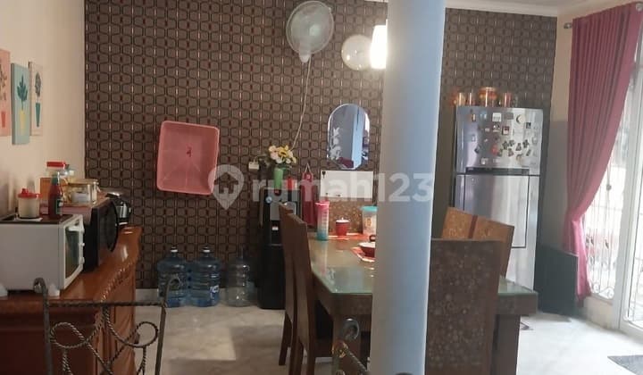 rumah 2 lantai murah rapih nyaman huni lt 180 lb 160 kota wisata