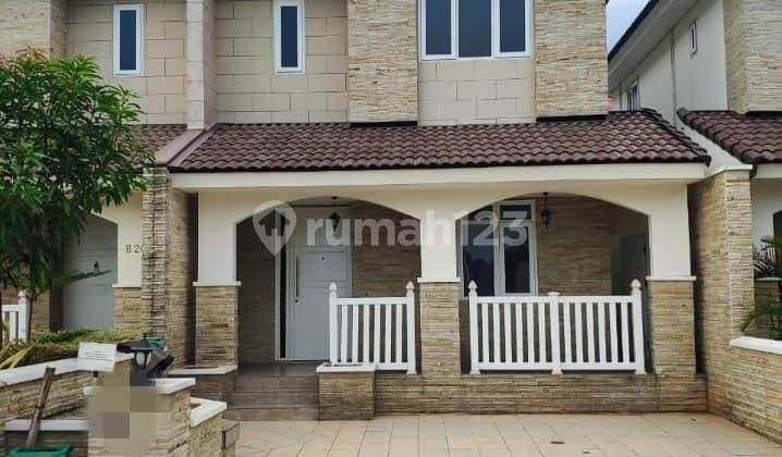 rumah 2 lantai sakura regency 3 siap huni bagus murah lt126 lb110