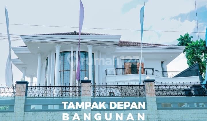 Luxury House in Kaliurang Yogyakarta, 450 Meters to Jogja Eco Park