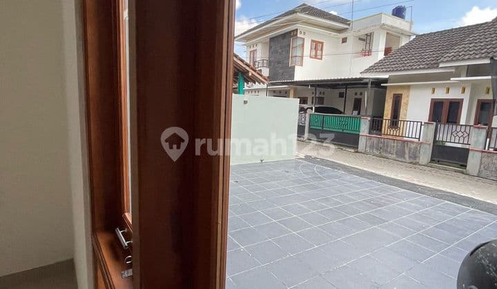 Rumah Baru di Trihanggo 3KT 2KM