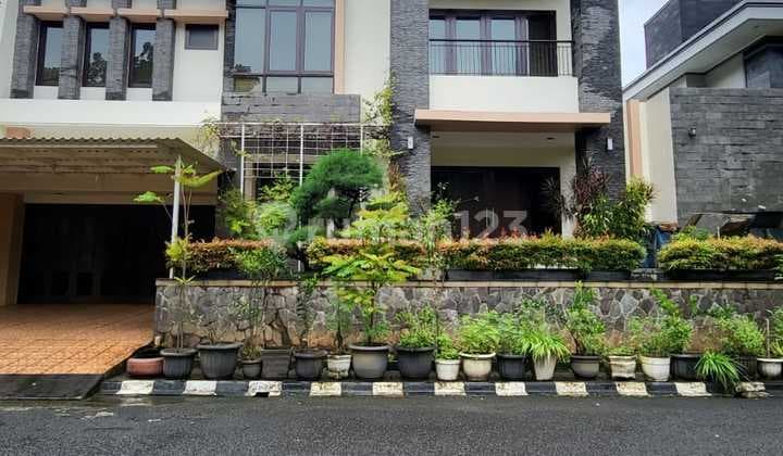 Hot Sale!!! Rumah Siap Huni Ada Kolam Renang di Sektor 9