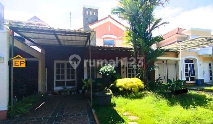 Rumah Graha Padma Semarang Barat Dijual ! Bagus, Depan Taman Shm