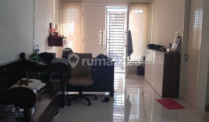 Rumah di Taman Surya 3, 3 Lantai, SHM, Bagus, Barat Rumah di Taman Surya 3, 3 Lantai, SHM, Bagus, Barat