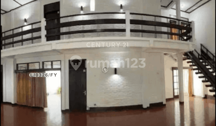 Rumah 2 Lantai Luas dan Nyaman di Suryalaya Buah Batu Bandung