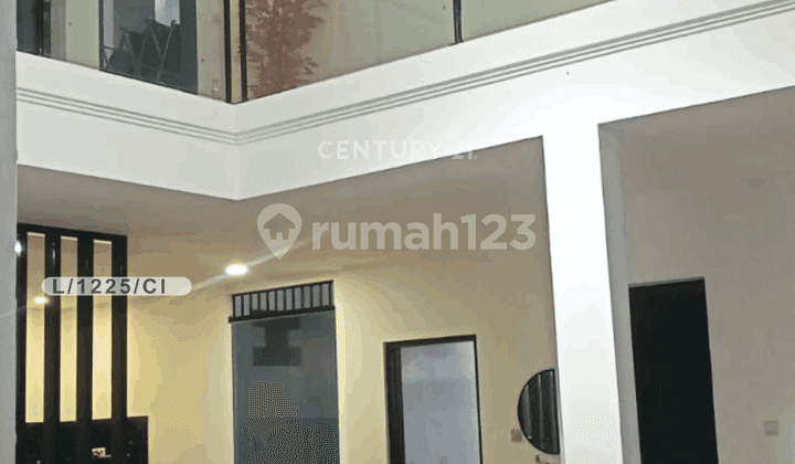 Rumah 2 Lantai Siap Huni dan Nyaman di Taman Kopo Indah 1 Bandung