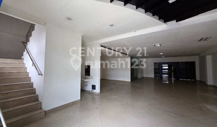 Gedung Mainroad Soetta Cocok Untuk Bank, Kantor, Kampus, Dsb.