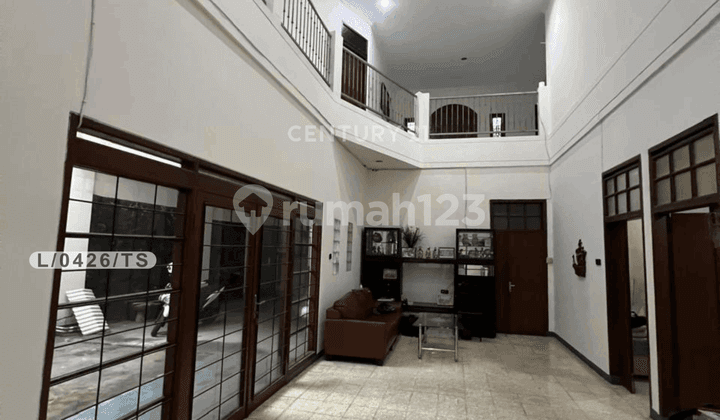 Rumah Mainroad 2Lt Strategis di Wastukencana Tamansari Bandung
