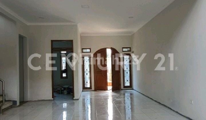 Rumah 2 Lantai Mainroad Taman Holis Indah Bandung