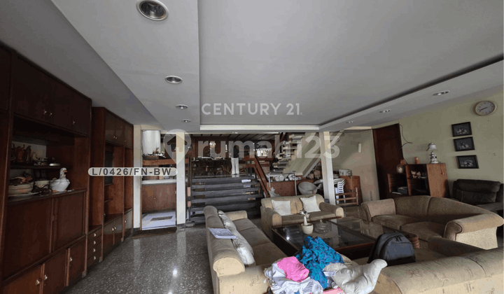 Rumah Hitung Tanah Lokasi Strategis di Hegarmanah Bandung Utara