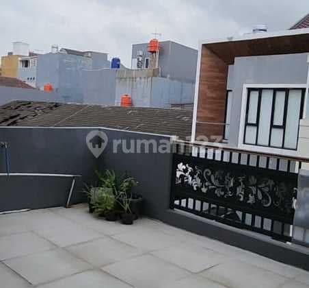 Turun Harga! Dijual Cepat! Rumah 2,5 Lantai Baru Renovasi Lokasi Di Janur Asri Kelapa Gading , Shm, Siap Huni **syeni