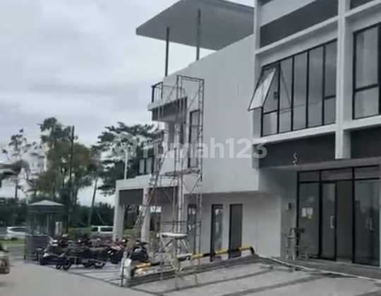 Sorrento Grandee East, Serpong, Tgr..Disewa Ruko Baru 2 Lt, Minimal Sewa 2 Thn, 2 Unit AC, CCTV, Air PAM.
