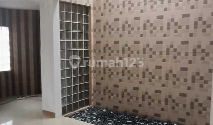 Citra 2, Pegadungan, Kalideres, Jakbar..Disewa Rumah 1.5 Lantai, Masih Tersewa Sampai Akhir Juni 2026, Rumah Sudah Rapi dan Siap Huni, PLN 5500W, Carport 2 Mobil.-T4n
