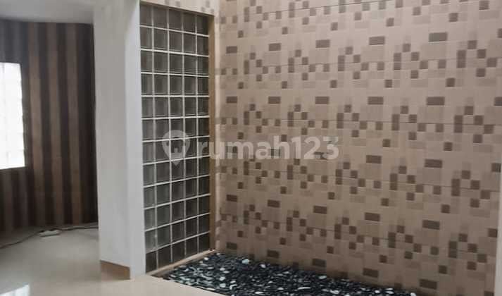 Citra 2, Pegadungan, Kalideres, Jakbar..Disewa Rumah 1.5 Lantai, Masih Tersewa Sampai Akhir Juni 2026, Rumah Sudah Rapi dan Siap Huni, PLN 5500W, Carport 2 Mobil.-T4n