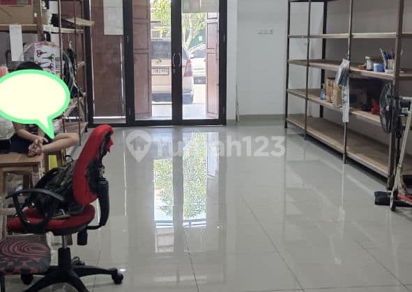 Poris Indah, Tgr..Disewa Ruko 3 Lt, Minimal Sewa 2 Thn, Deposit 10 Jt, AC 2, IPL 250rb per Bln, Parkir Nyaman dan Luas, Cocok utk Kuliner, Kantor, Laundry, Online Shop, Minimarket DLL