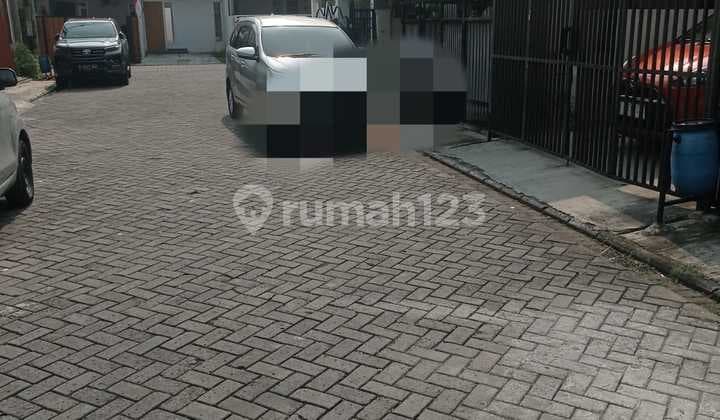 Perumahan Arcadia, Batu Ceper, Tgr..Disewakan Rumah 2.5 Lantai, Hadap Selatan, Row Jalan 2 Mobil, SHM.