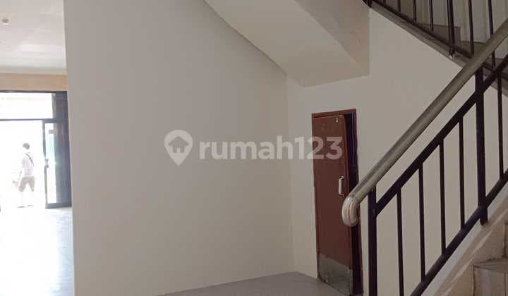 Paramount, Jl Kelapa Puan Raya, BSD, Tangerang..Disewa Ruko 2 Lantai, Deposit 15Jt, Dekat Mall Sms, Dekat Sekolah Penabur, Listrik 7700W.-M31.l