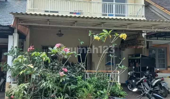 Rumah dijual 2lantai di Komlpek Kota Wisata Cibubur