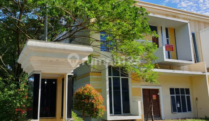 VILLA HOOK GRAHA METROPOLITAN, MURAH, AMAN, VIEW LAPANGAN GOLF