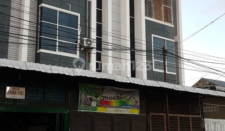Ruko Pinggir Jalan Gereja, 4X32 Mtr, Siap Huni