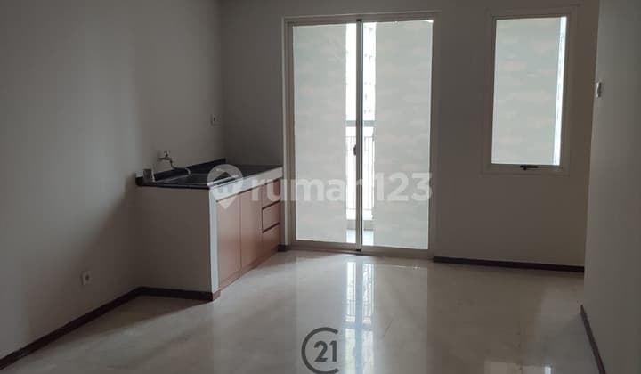 Disewakan Royal Mediterania Garden Lantai Rendah