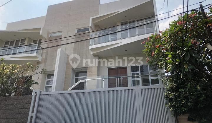 For Sale: House in Taman S Parman Complex, West Jakarta