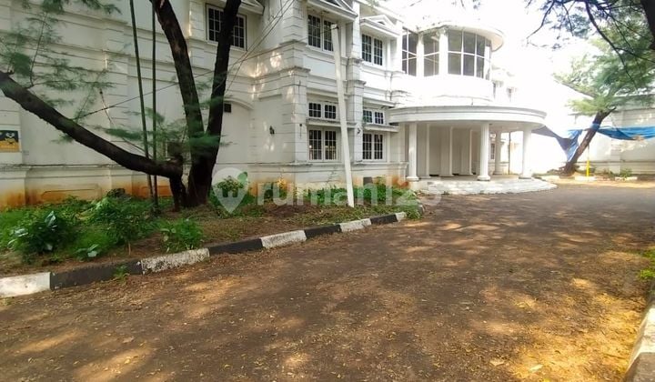 Bangunan Dan Tanah Luas Kemang Timur Jakarta Selatan