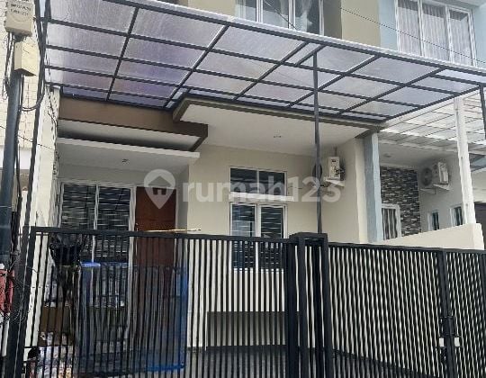 Disewakan Rumah 2,5 lantai Di kelapa hybrida, kelapa gading Jakarta utara