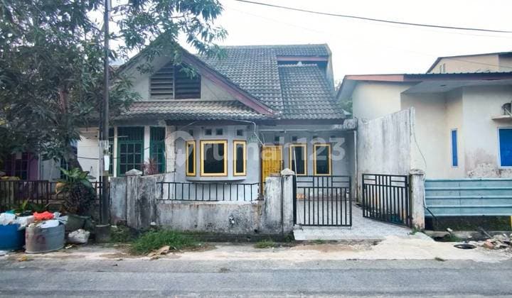 House for Sale (Needs Renovation) + Plot in Greenland, Batam Center
