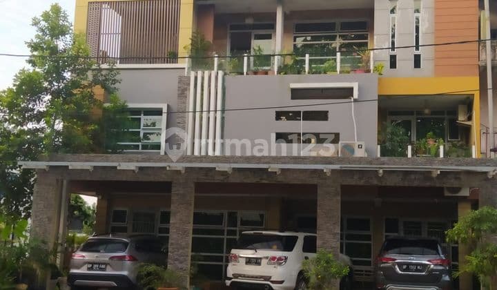 Quick Sale 3-Story House in Tiban Koperasi